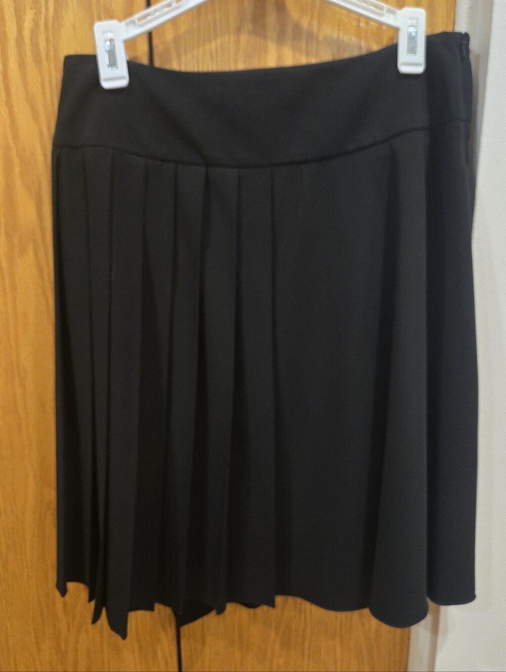 NWT Weekend Max Mara Black Asymmetrical Pleated-Panel Faux Wrap Front Skirt Sz10 - Picture 4 of 8